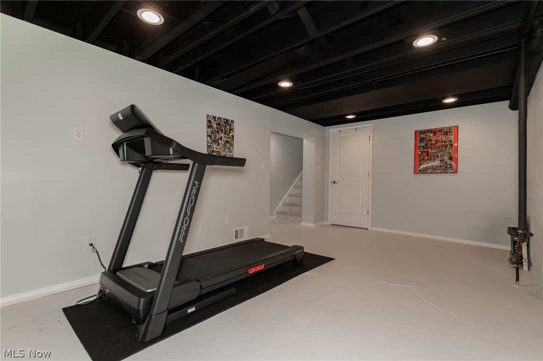 1342 Beaconfield Road Lyndhurst, OH 44124 - Photo 29 of 47 Gallery Image 29