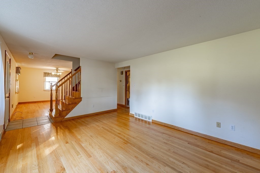 127 Birch Bluffs Drive Westfield, MA 01085 - Photo 14 of 32