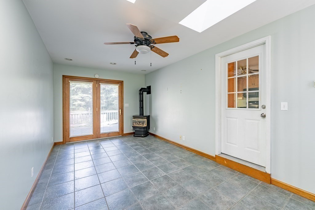 127 Birch Bluffs Drive Westfield, MA 01085 - Photo 18 of 32