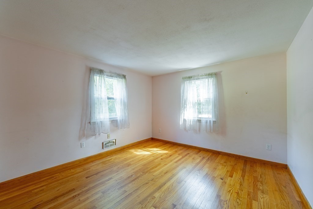 127 Birch Bluffs Drive Westfield, MA 01085 - Photo 23 of 32