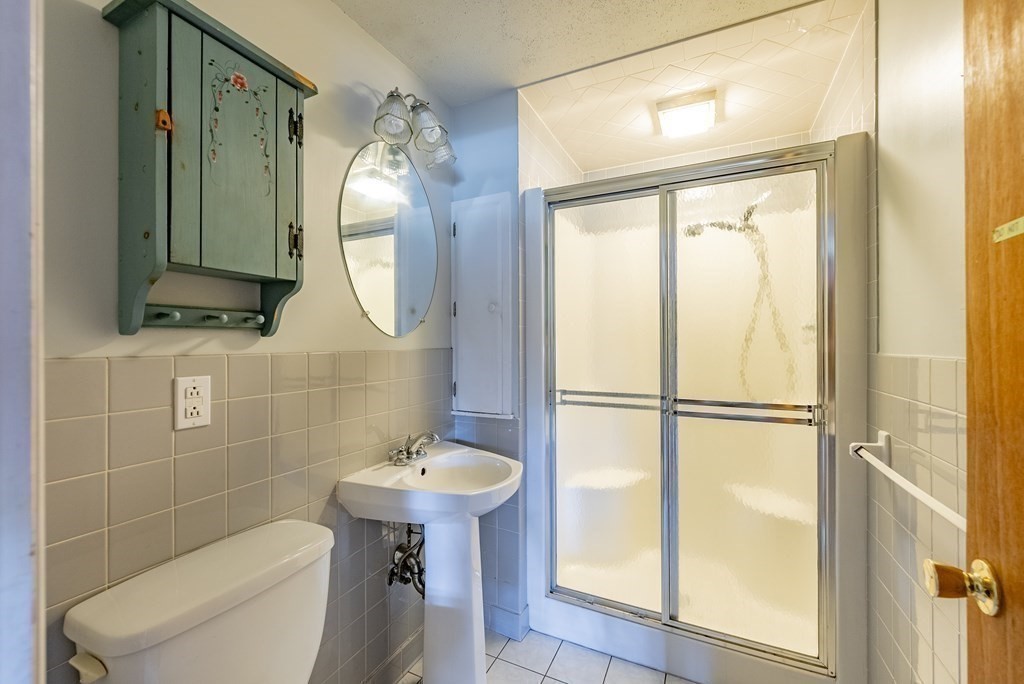 127 Birch Bluffs Drive Westfield, MA 01085 - Photo 29 of 32