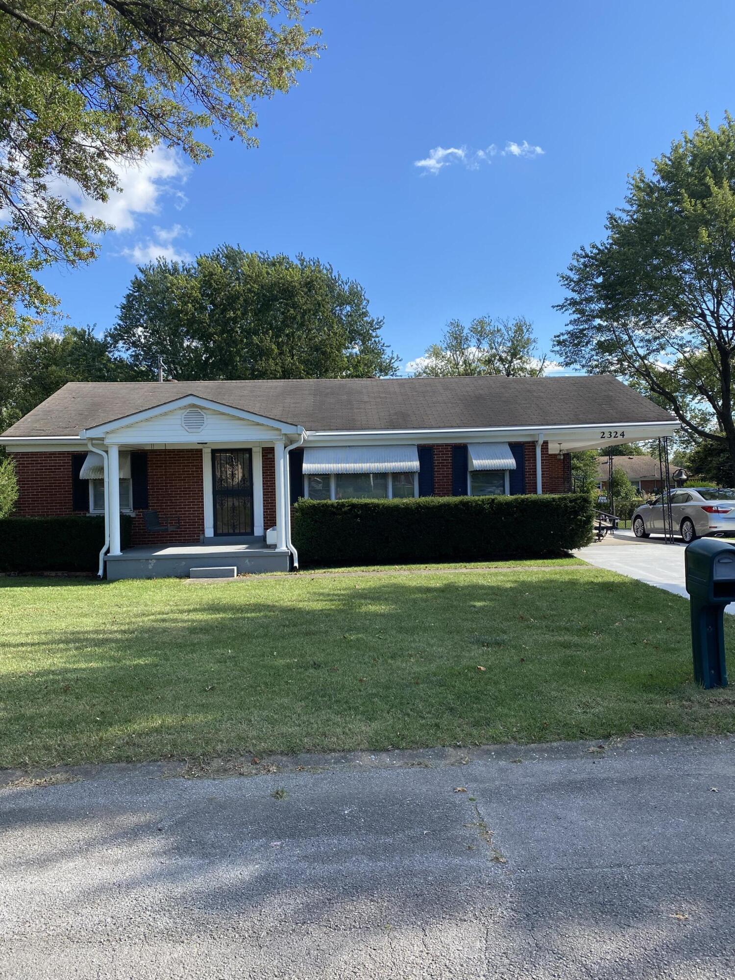 2324 Harrodsburg Road Lexington, KY 40503 - Photo 1 of 19 IMG-2124
