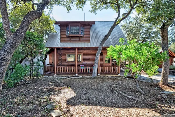 $555,000 | 920 Pebble Beach Drive Northwest, Lakehills, TX 78063