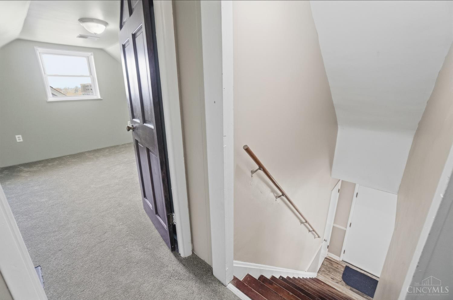 5450 Lawrence Road Cincinnati, OH 45248 - Photo 28 of 51