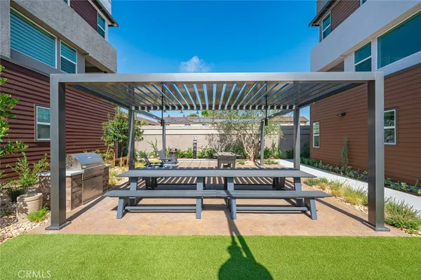 $5,350 | 609 South Lyon Street, Santa Ana, CA 92705