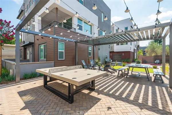 $5,350 | 609 South Lyon Street, Santa Ana, CA 92705