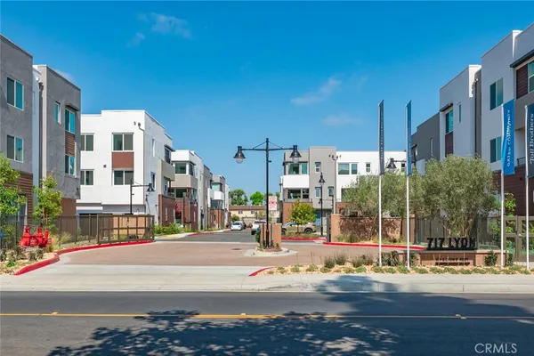 $5,350 | 609 South Lyon Street, Santa Ana, CA 92705