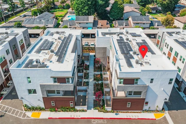 $5,350 | 609 South Lyon Street, Santa Ana, CA 92705