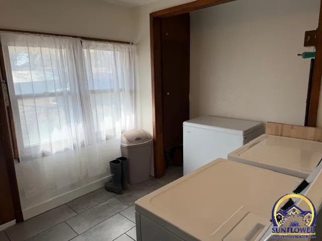 $245,000 | 33225 Wabaunsee Road, Alma, KS 66401