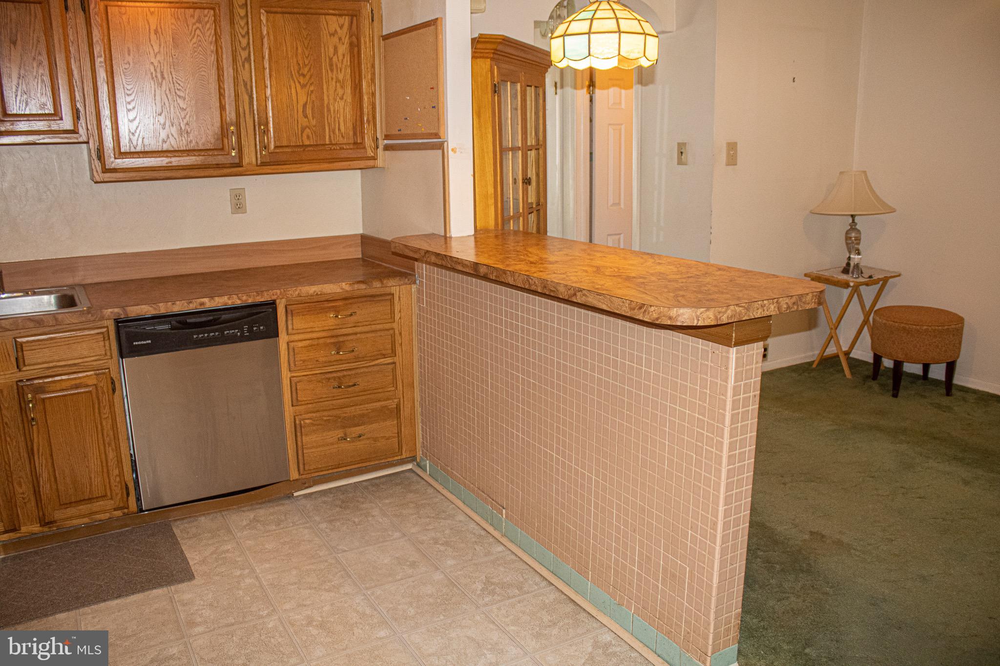 3652 Salina Road Philadelphia, PA 19154 - Photo 6 of 28 Gallery Image 6