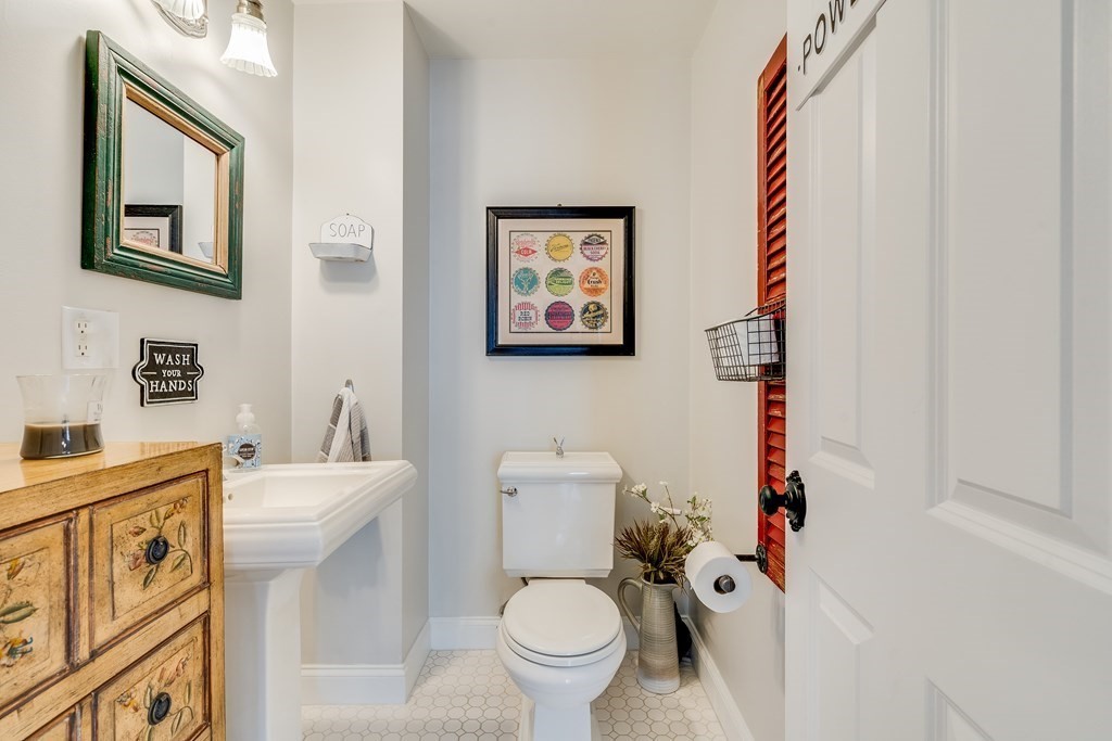 7 Mill Street, Unit 2 Boston, MA 02122 - Photo 9 of 18
