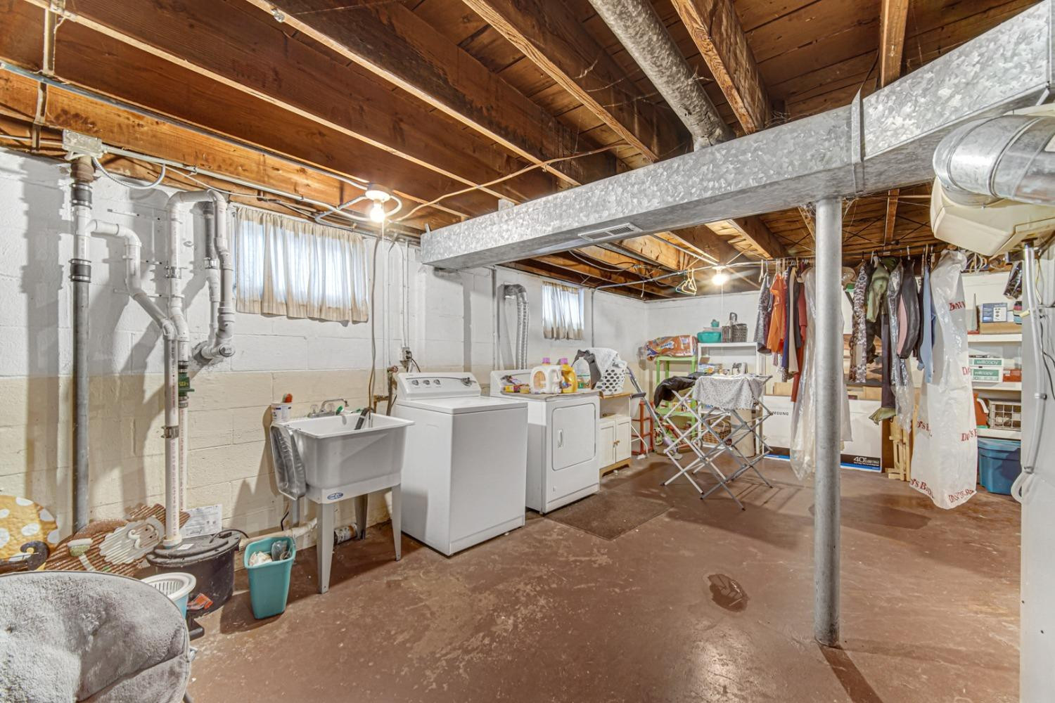 236 Dwiggins Griffith, IN 46319 - Photo 13 of 21 1500x1000