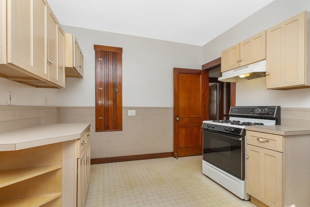 16 Appleton Street Watertown, MA 02472 - Photo 20 of 32 Gallery Image 20