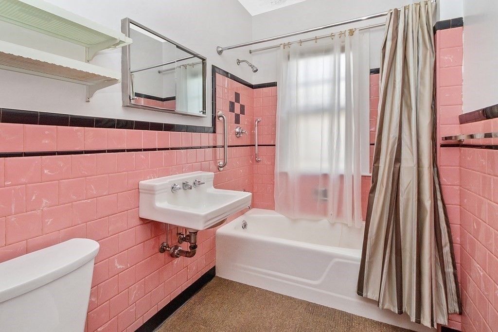 16 Appleton Street Watertown, MA 02472 - Photo 9 of 32 Gallery Image 9