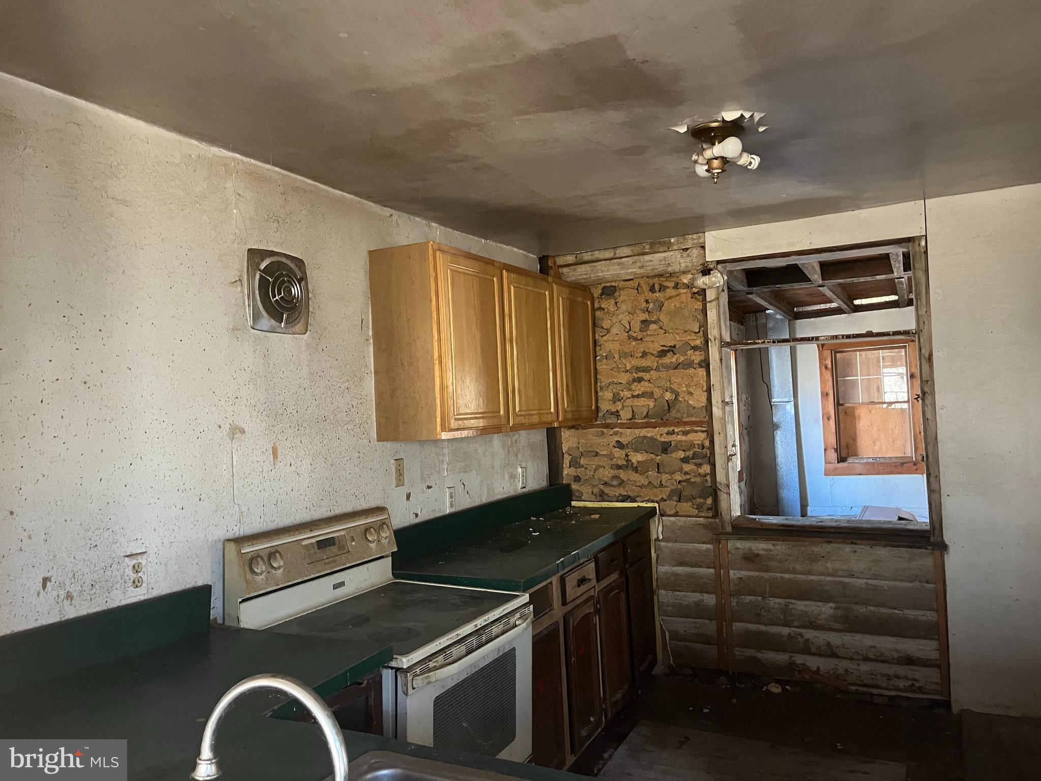 1165 Apple Road Quakertown, PA 18951 - Photo 15 of 46 a view of workspace with a window