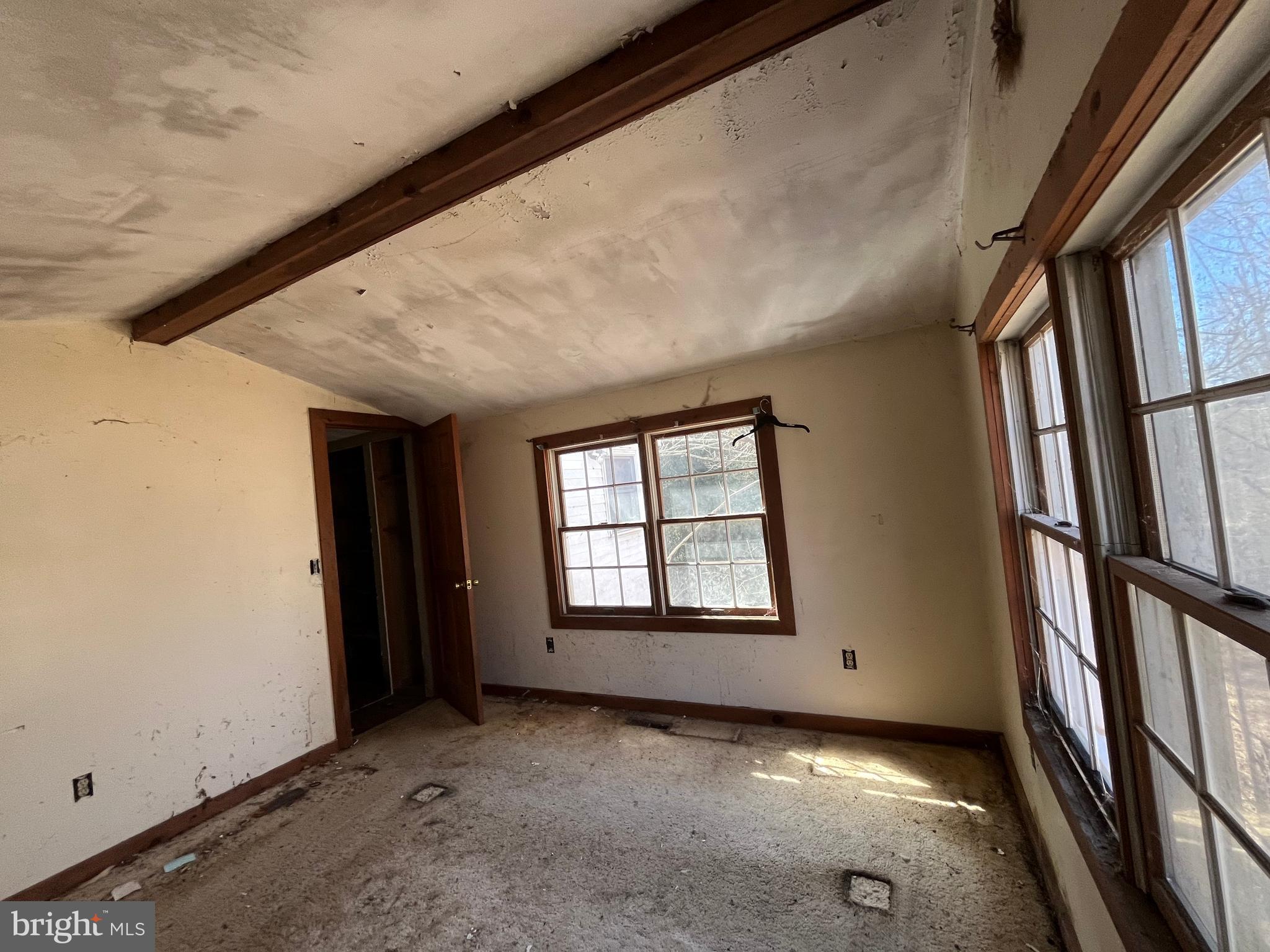 1165 Apple Road Quakertown, PA 18951 - Photo 30 of 46 an empty room with windows