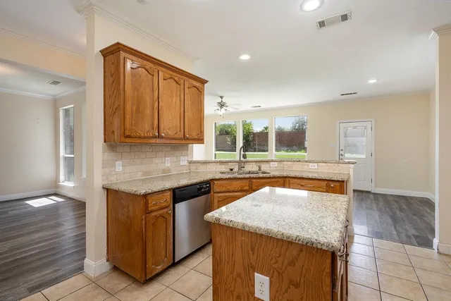 $2,500 | 11801 Cottontail Drive, Fort Worth, TX 76244