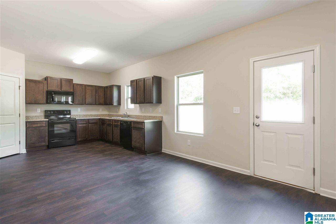 945 Clover Circle Springville, AL 35146 - Photo 4 of 11