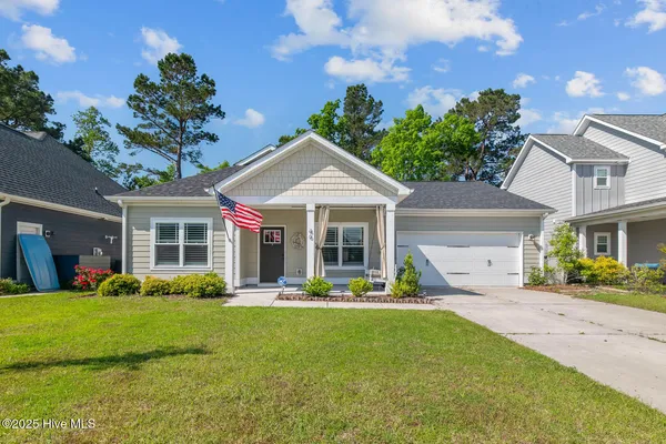 $330,000 | 46 East Cloverfield Lane, Hampstead, NC 28443