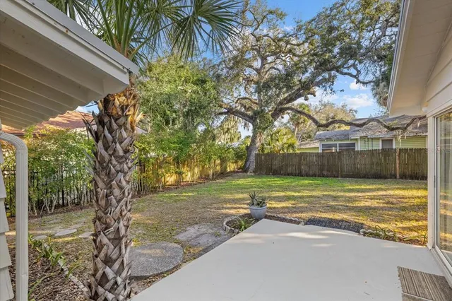 $689,000 | 1010 Indian Beach Drive, Sarasota, FL 34234