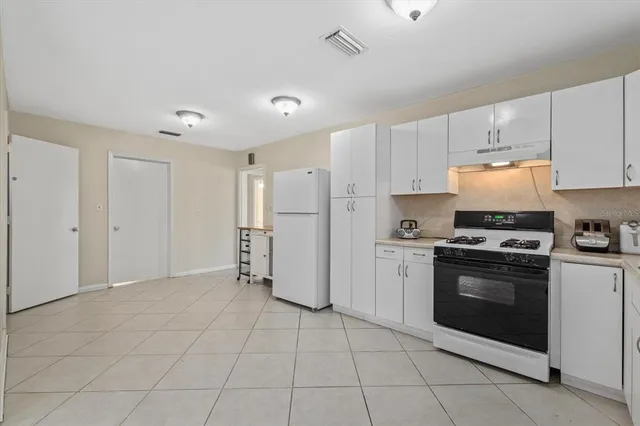 $689,000 | 1010 Indian Beach Drive, Sarasota, FL 34234