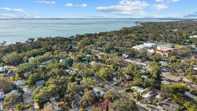 $689,000 | 1010 Indian Beach Drive, Sarasota, FL 34234