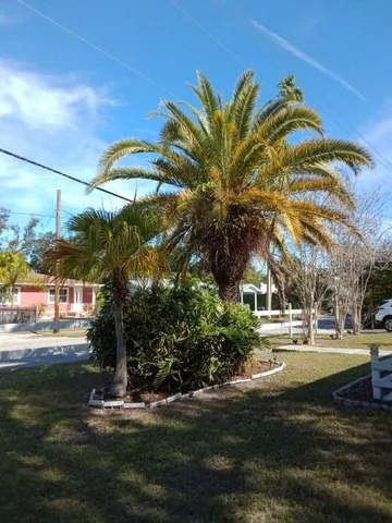 $689,000 | 1010 Indian Beach Drive, Sarasota, FL 34234