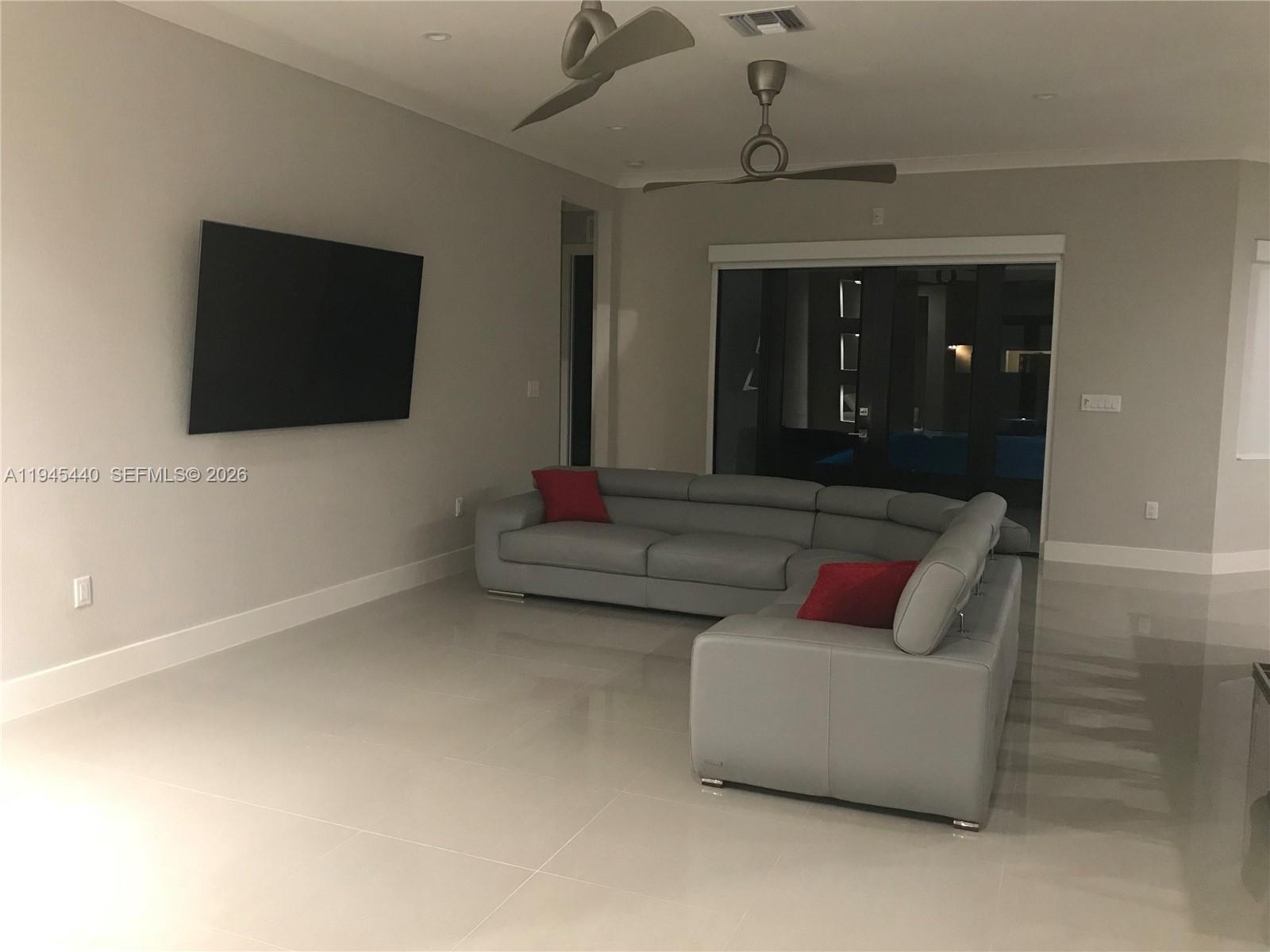 17040 Southwest 280th Street Homestead, FL 33030 - Photo 8 of 15