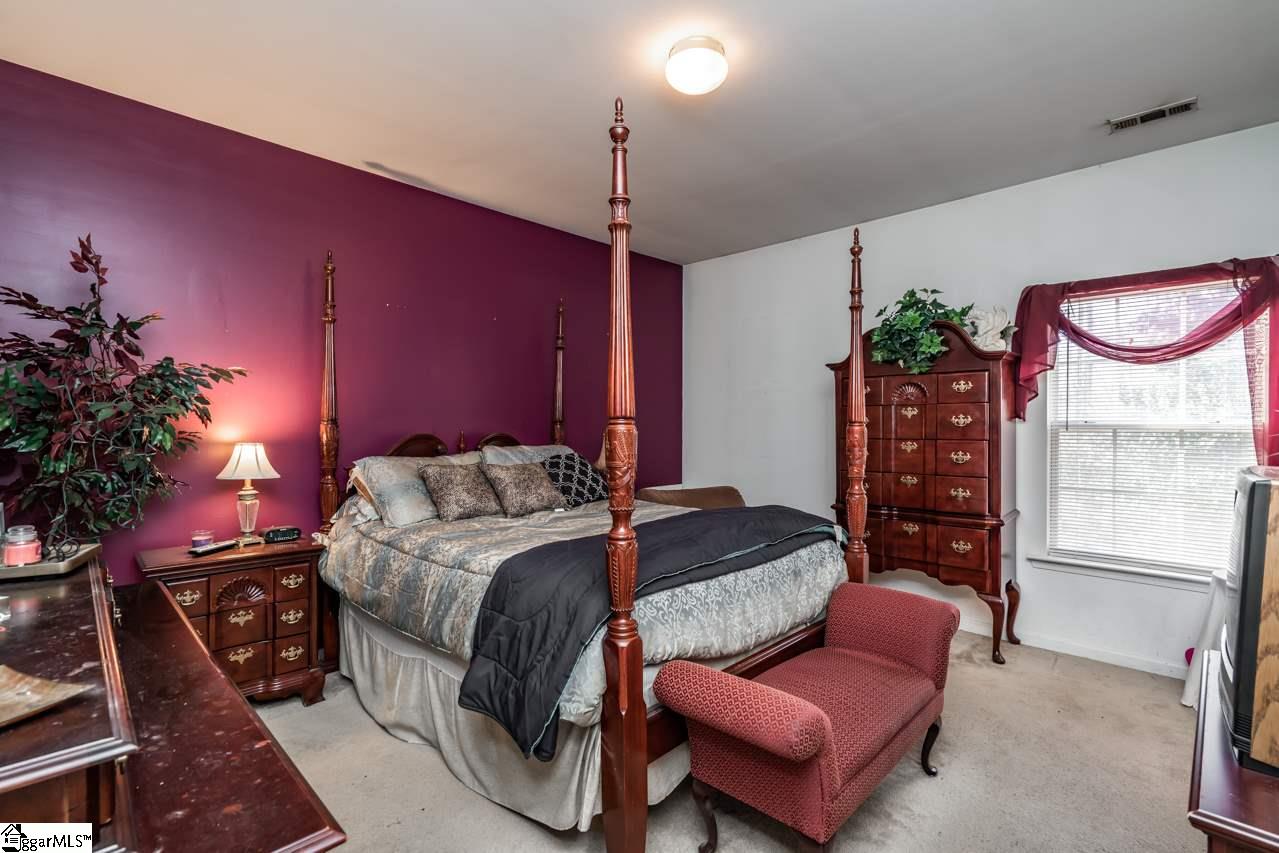 20 Robin Hood Road Greenville, SC 29607 - Photo 5 of 14