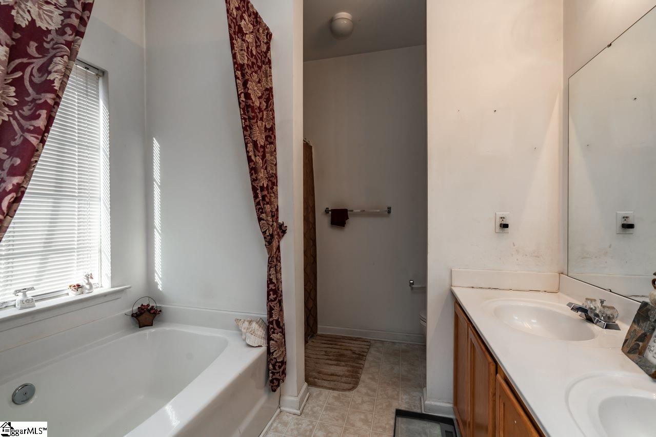 20 Robin Hood Road Greenville, SC 29607 - Photo 6 of 14
