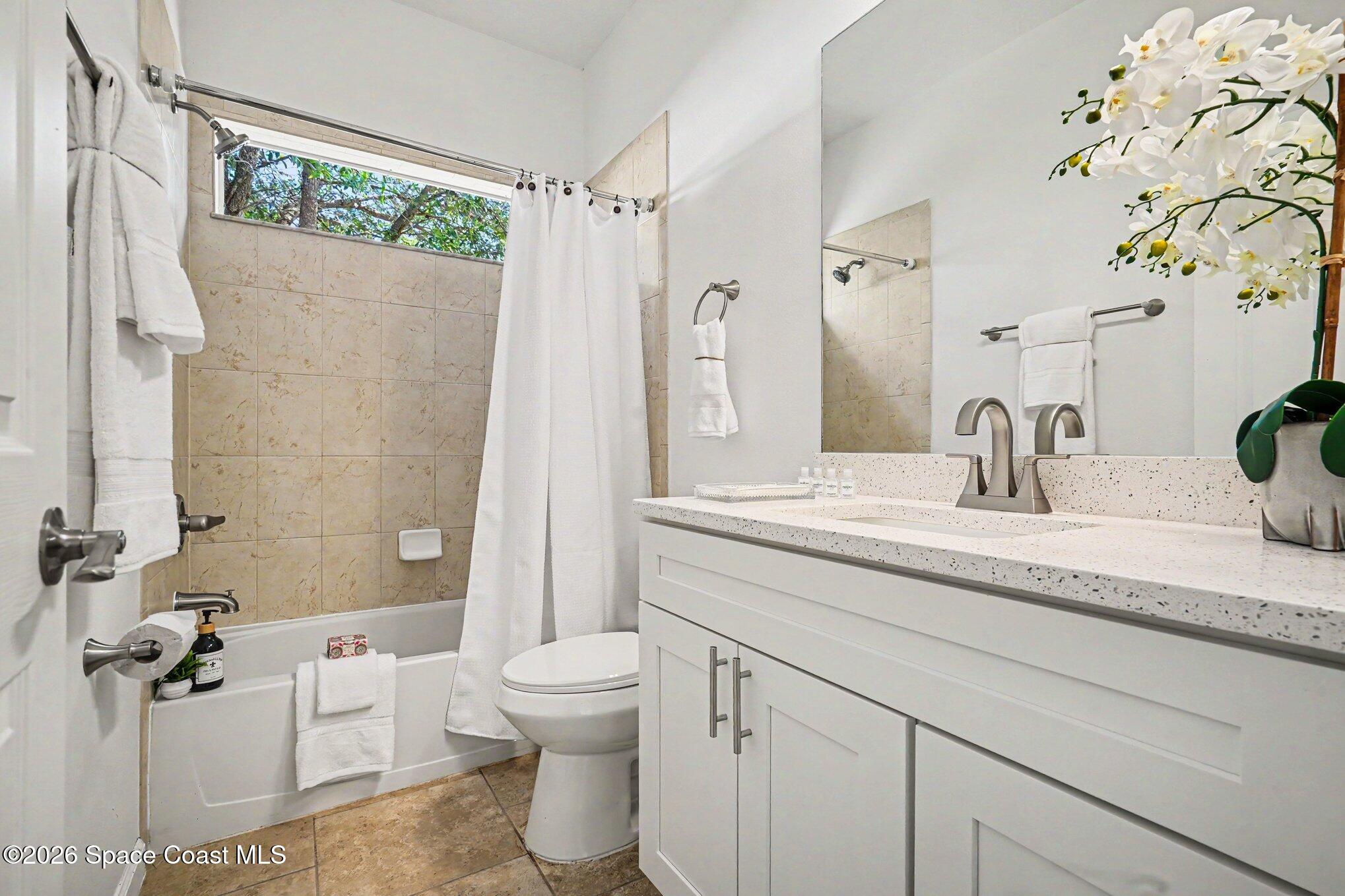 191 Turk Road Southwest Palm Bay, FL 32908 - Photo 12 of 21 Hall Bath