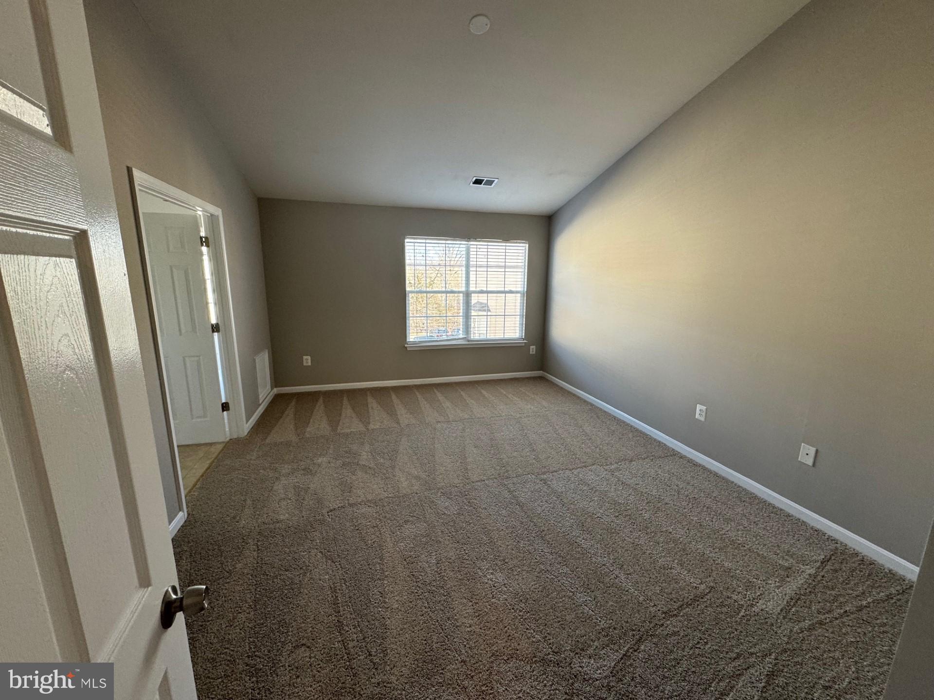 14190 Hunters Run Way Gainesville, VA 20155 - Photo 12 of 34