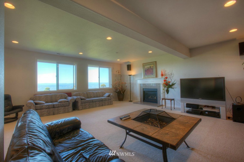 176 Varsity Road Kalama, WA 98625 - Photo 15 of 21 Gallery Image 15