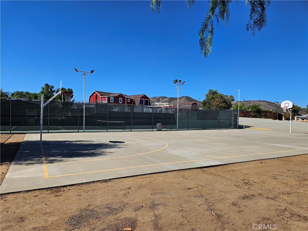 33340 Windmill Road Wildomar, CA 92595 - Photo 34 of 39 Community basketball courts