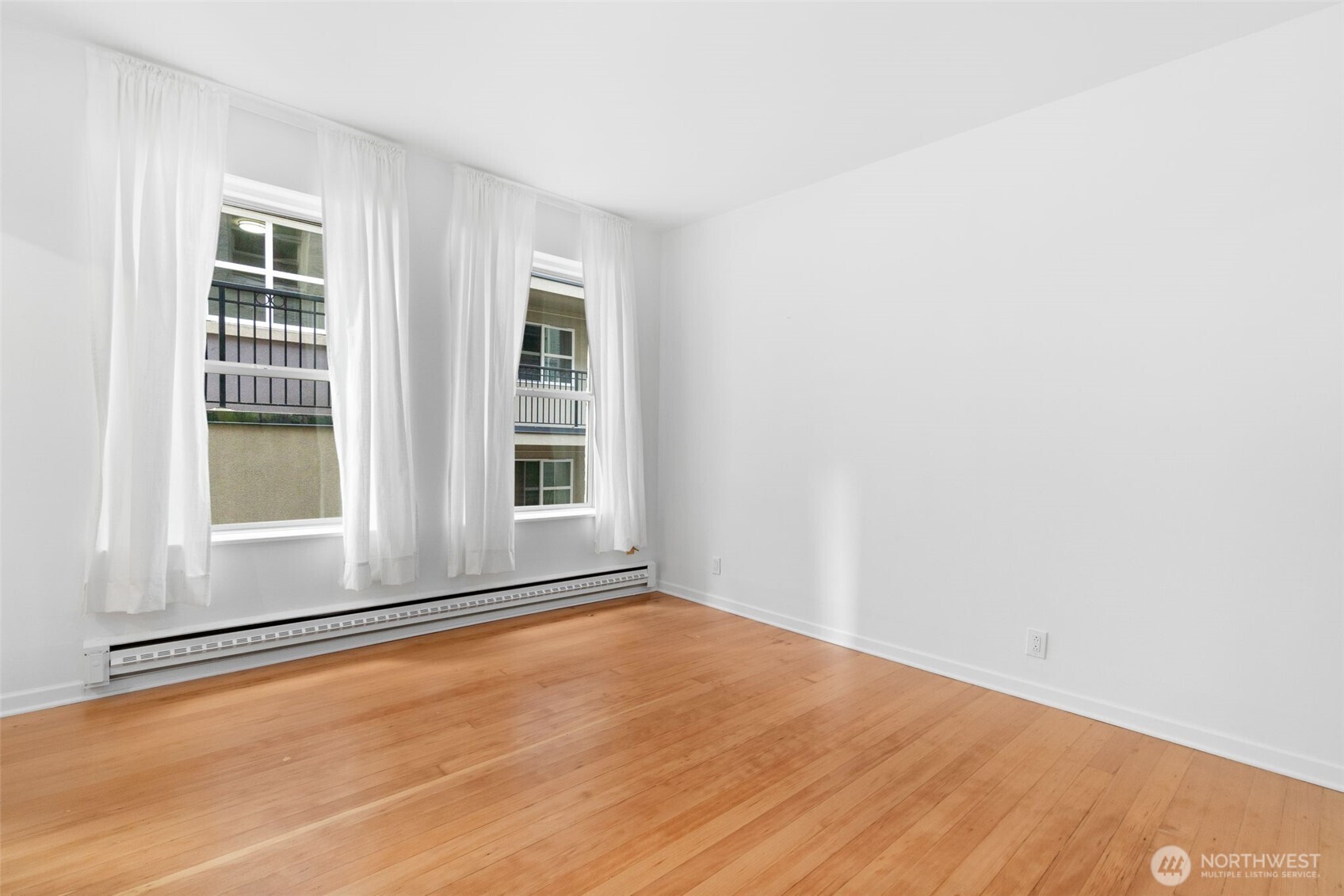 7 Harrison Street, Unit 26 Seattle, WA 98109 - Photo 18 of 30