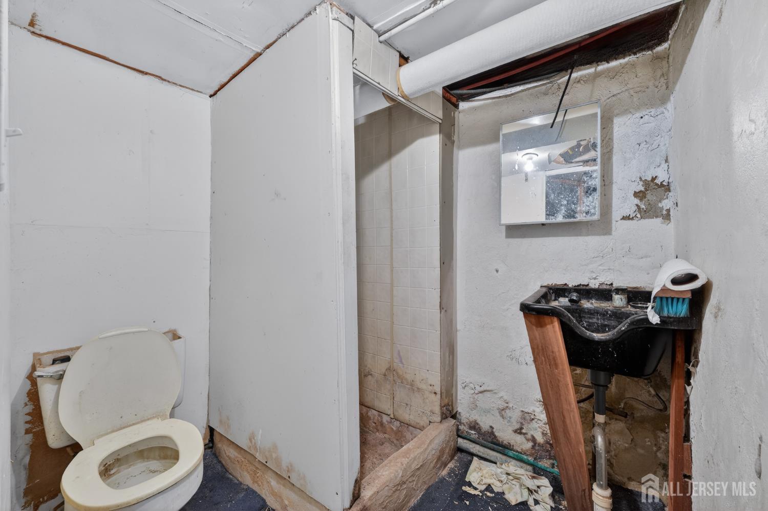 361 Prospect Street Perth Amboy, NJ 08861 - Photo 41 of 50