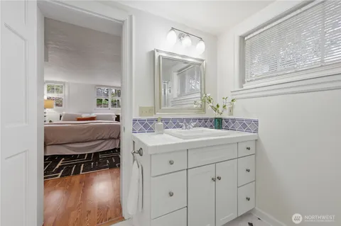 $1,198,000 | 7550 21st Avenue Northeast, Seattle, WA 98115