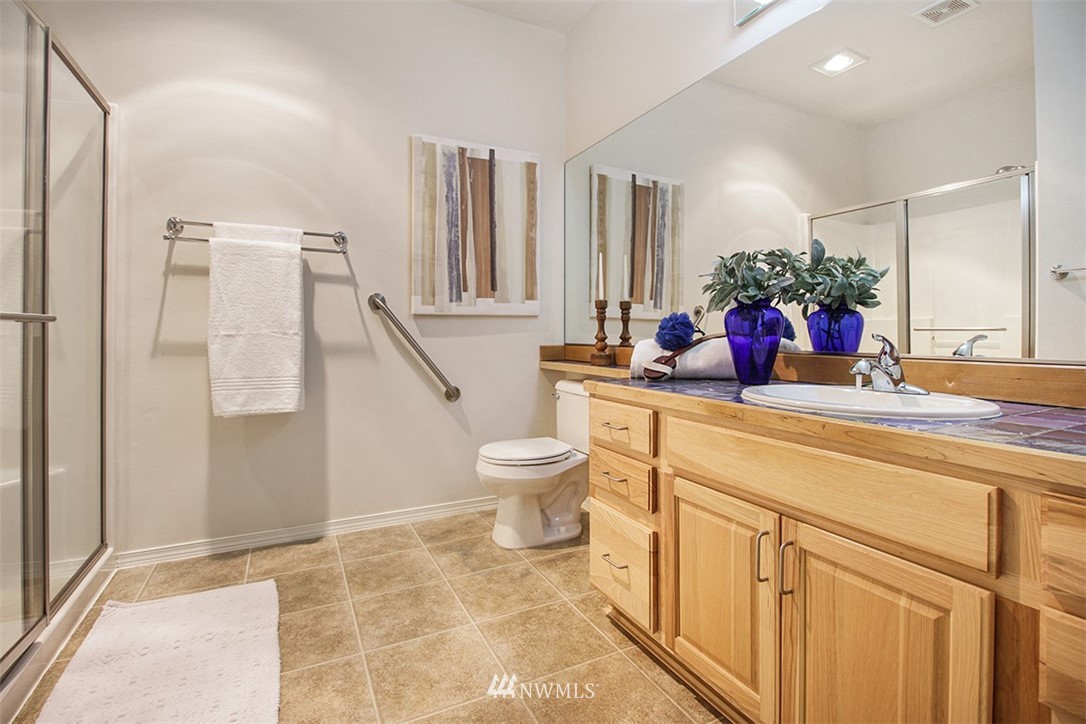 14335 Simonds Road Northeast, Unit C102 Kirkland, WA 98034 - Photo 25 of 36 Gallery Image 25