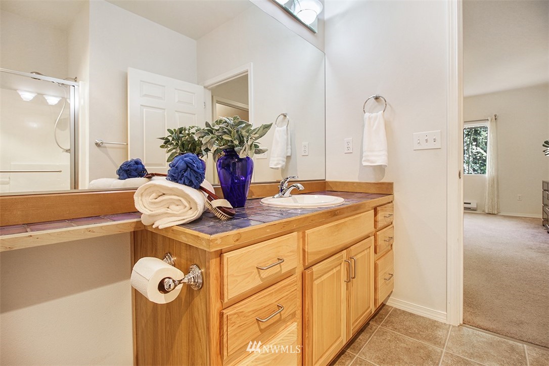 14335 Simonds Road Northeast, Unit C102 Kirkland, WA 98034 - Photo 27 of 36 Gallery Image 27