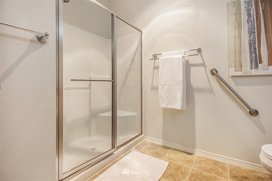 14335 Simonds Road Northeast, Unit C102 Kirkland, WA 98034 - Photo 28 of 36 Gallery Image 28
