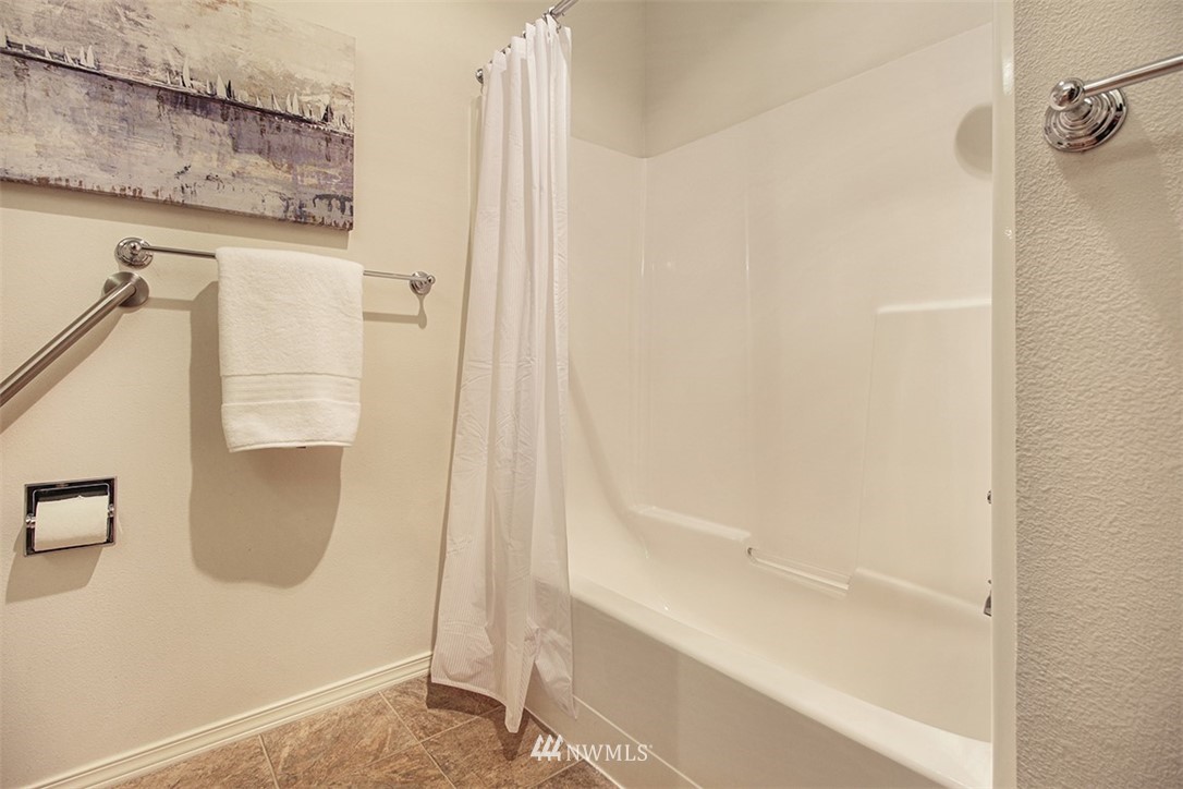 14335 Simonds Road Northeast, Unit C102 Kirkland, WA 98034 - Photo 33 of 36 Gallery Image 33