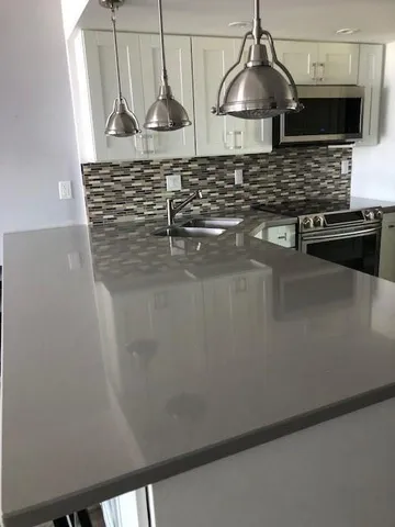 $2,500 | 1609 North Riverside Drive, Unit 902, Pompano Beach, FL 33062