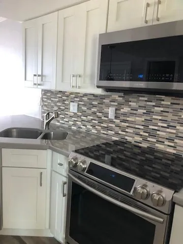 $2,500 | 1609 North Riverside Drive, Unit 902, Pompano Beach, FL 33062