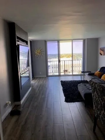 $2,500 | 1609 North Riverside Drive, Unit 902, Pompano Beach, FL 33062