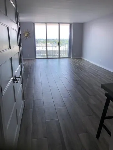 $2,500 | 1609 North Riverside Drive, Unit 902, Pompano Beach, FL 33062
