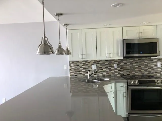 $2,500 | 1609 North Riverside Drive, Unit 902, Pompano Beach, FL 33062