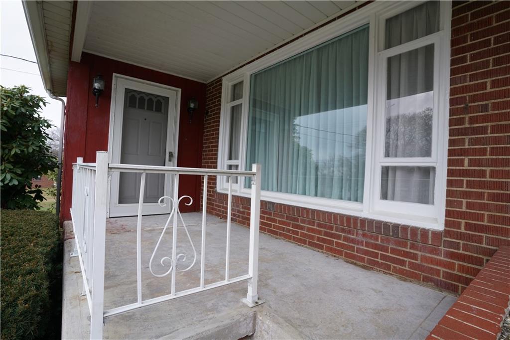 109 Park Road Beaver Falls, PA 15010 - Photo 2 of 25 Gallery Image 2