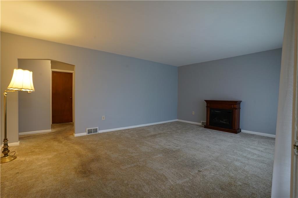 109 Park Road Beaver Falls, PA 15010 - Photo 4 of 25 Gallery Image 4