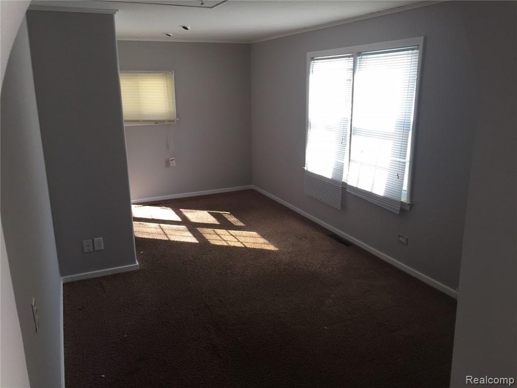 21149 Greenview Ave SSRI 9.JPG