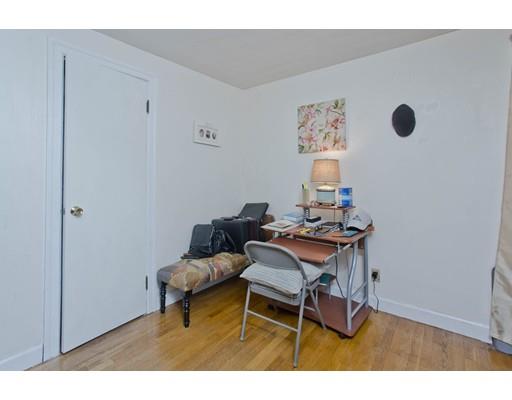 40 Holy Cross Street Springfield, MA 01104 - Photo 15 of 22